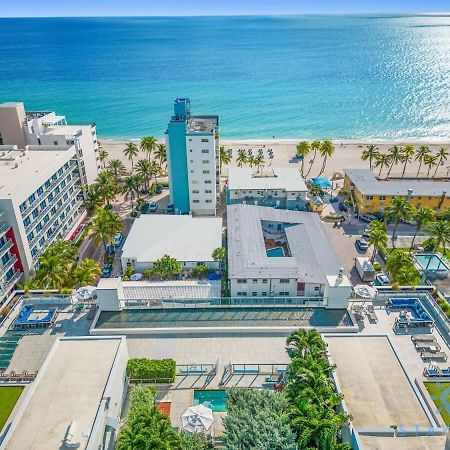Apartment With Bay View Balcony - Pool - Up To 6 - Gym ハリウッド エクステリア 写真