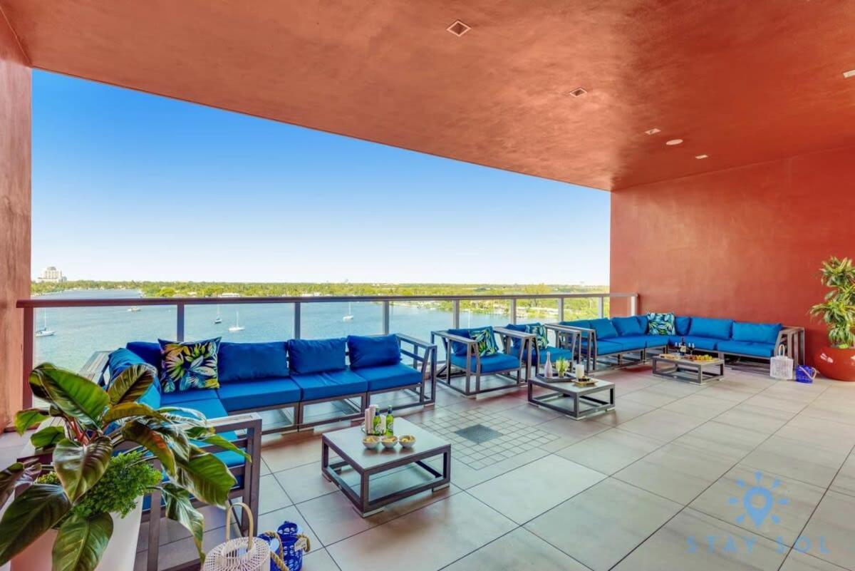 Apartment With Bay View Balcony - Pool - Up To 6 - Gym ハリウッド エクステリア 写真
