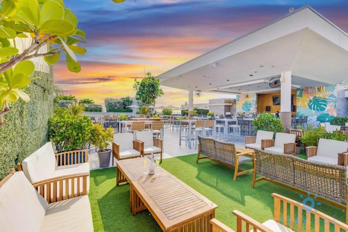 Apartment With Bay View Balcony - Pool - Up To 6 - Gym ハリウッド エクステリア 写真