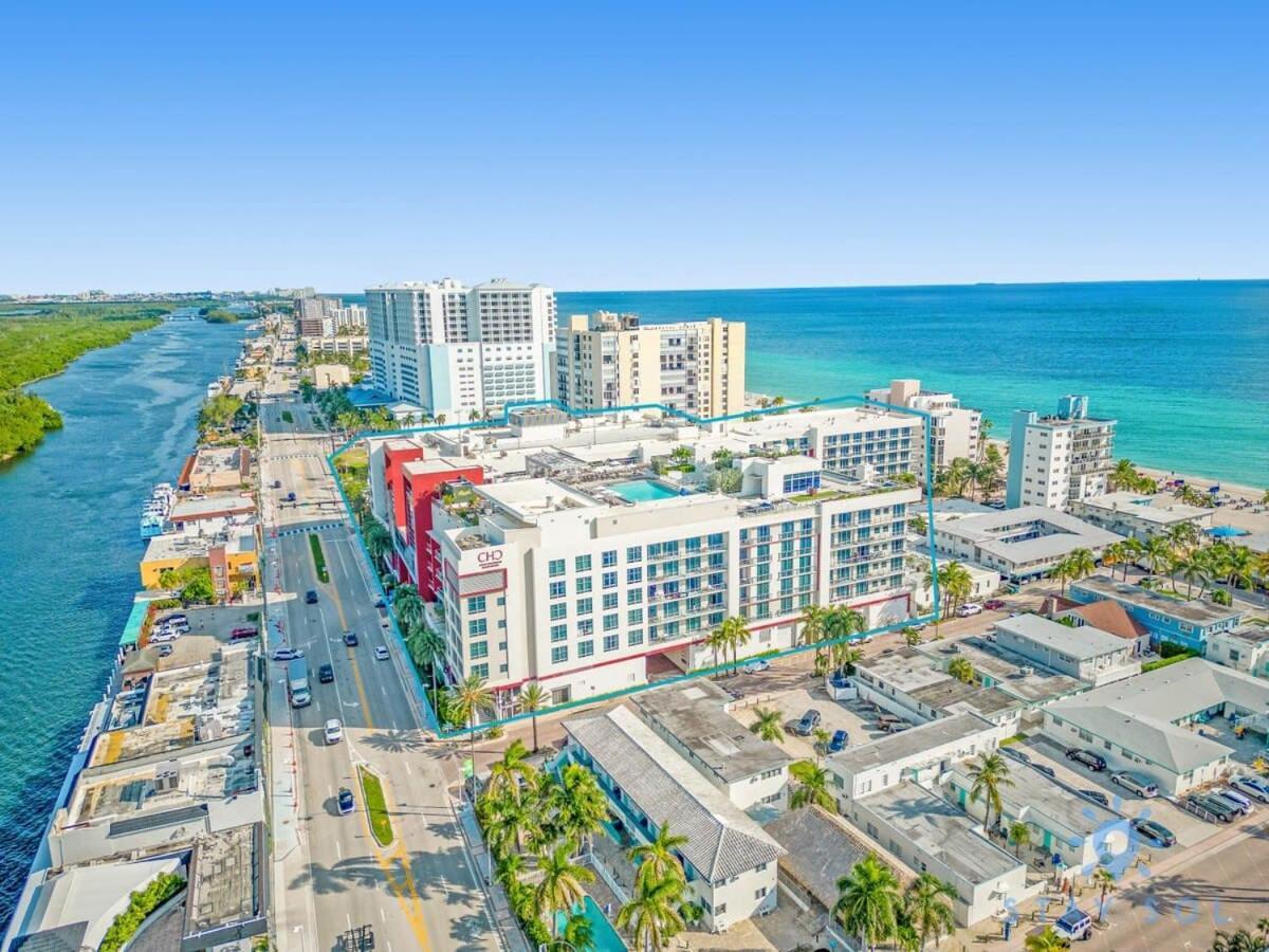 Apartment With Bay View Balcony - Pool - Up To 6 - Gym ハリウッド エクステリア 写真