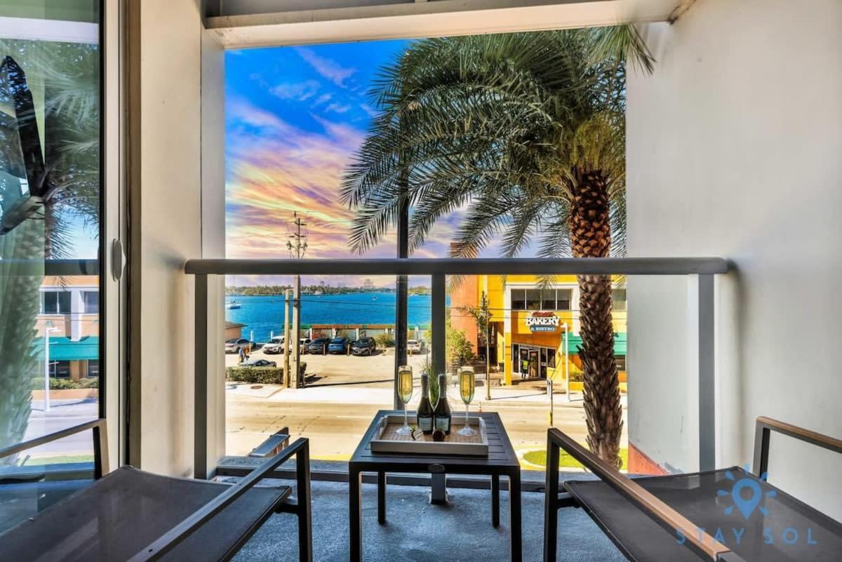 Apartment With Bay View Balcony - Pool - Up To 6 - Gym ハリウッド エクステリア 写真