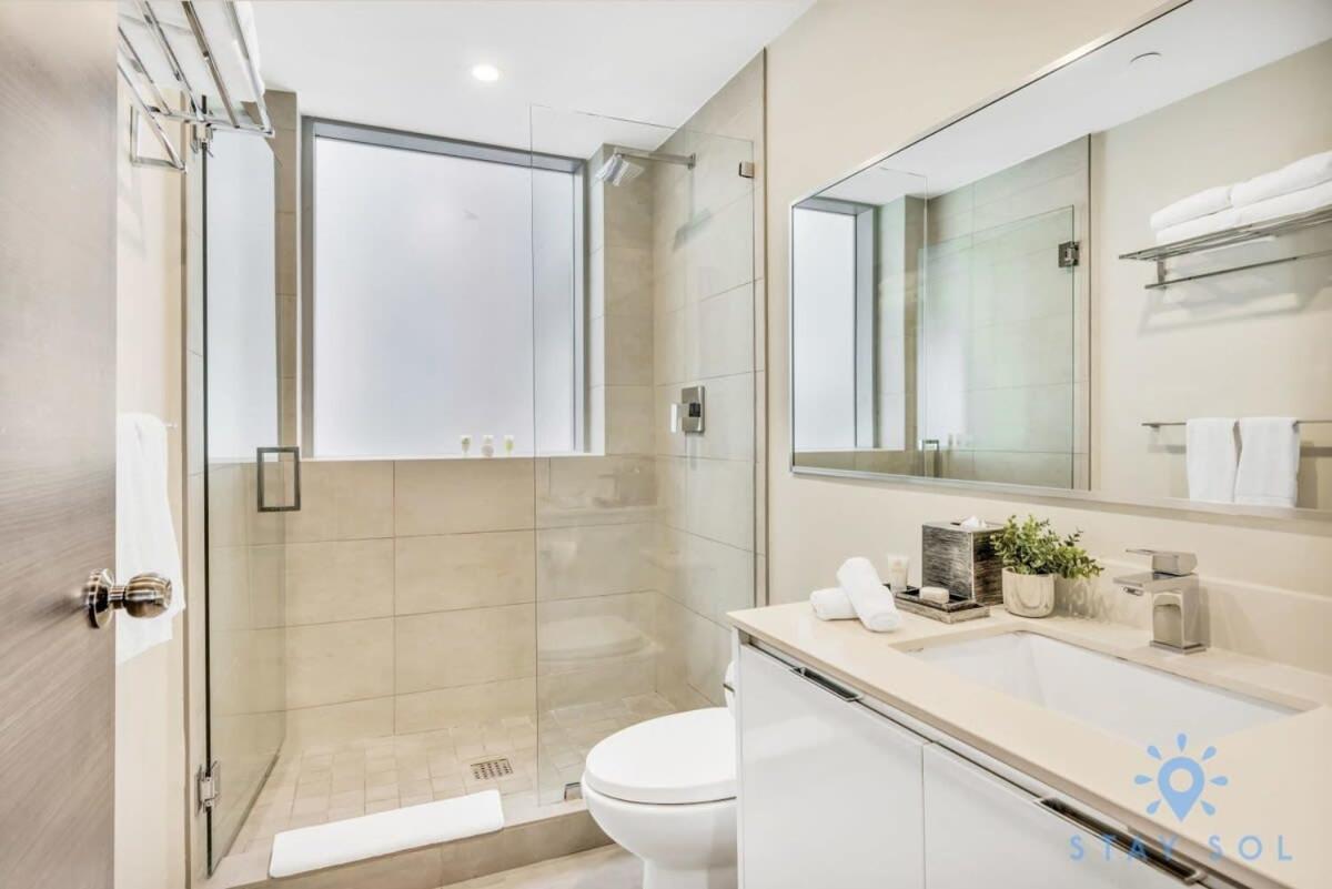 Apartment With Bay View Balcony - Pool - Up To 6 - Gym ハリウッド エクステリア 写真