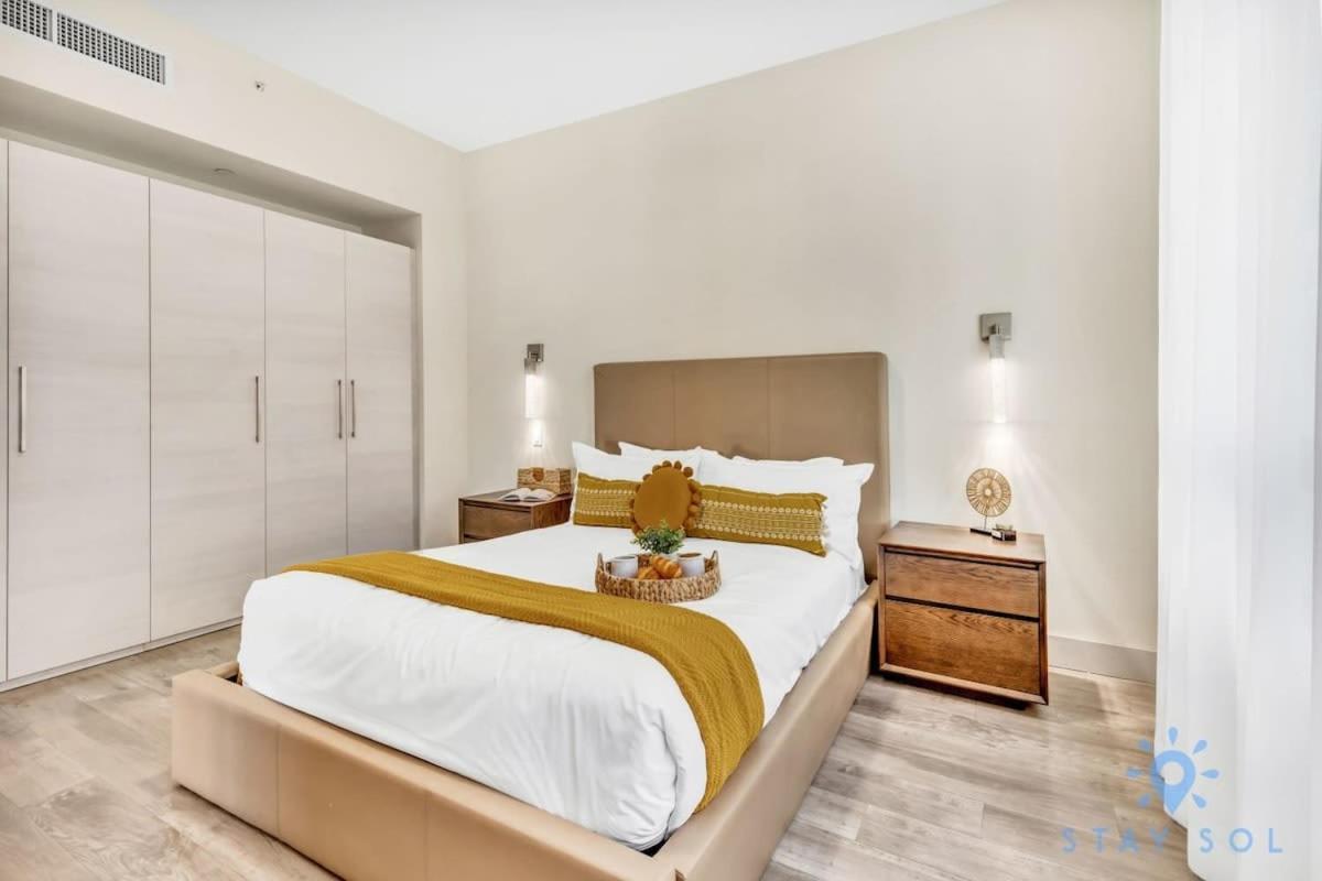 Apartment With Bay View Balcony - Pool - Up To 6 - Gym ハリウッド エクステリア 写真