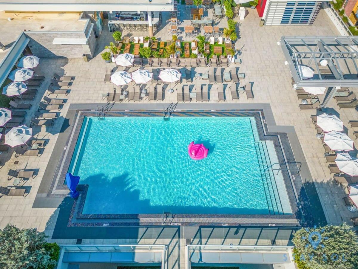 Apartment With Bay View Balcony - Pool - Up To 6 - Gym ハリウッド エクステリア 写真