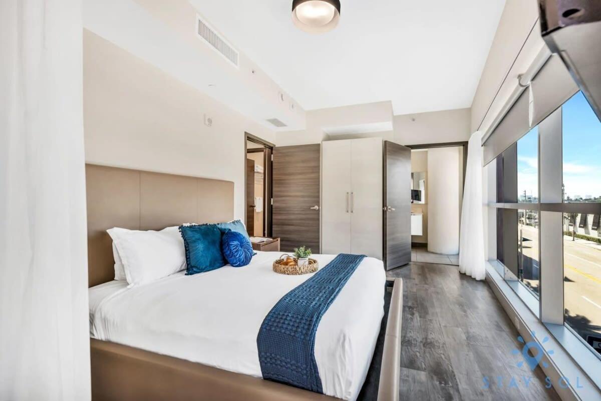 Apartment With Bay View Balcony - Pool - Up To 6 - Gym ハリウッド エクステリア 写真