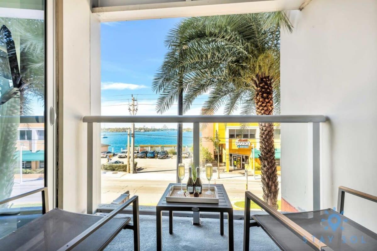 Apartment With Bay View Balcony - Pool - Up To 6 - Gym ハリウッド エクステリア 写真