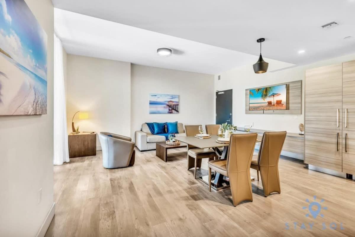 Apartment With Bay View Balcony - Pool - Up To 6 - Gym ハリウッド エクステリア 写真